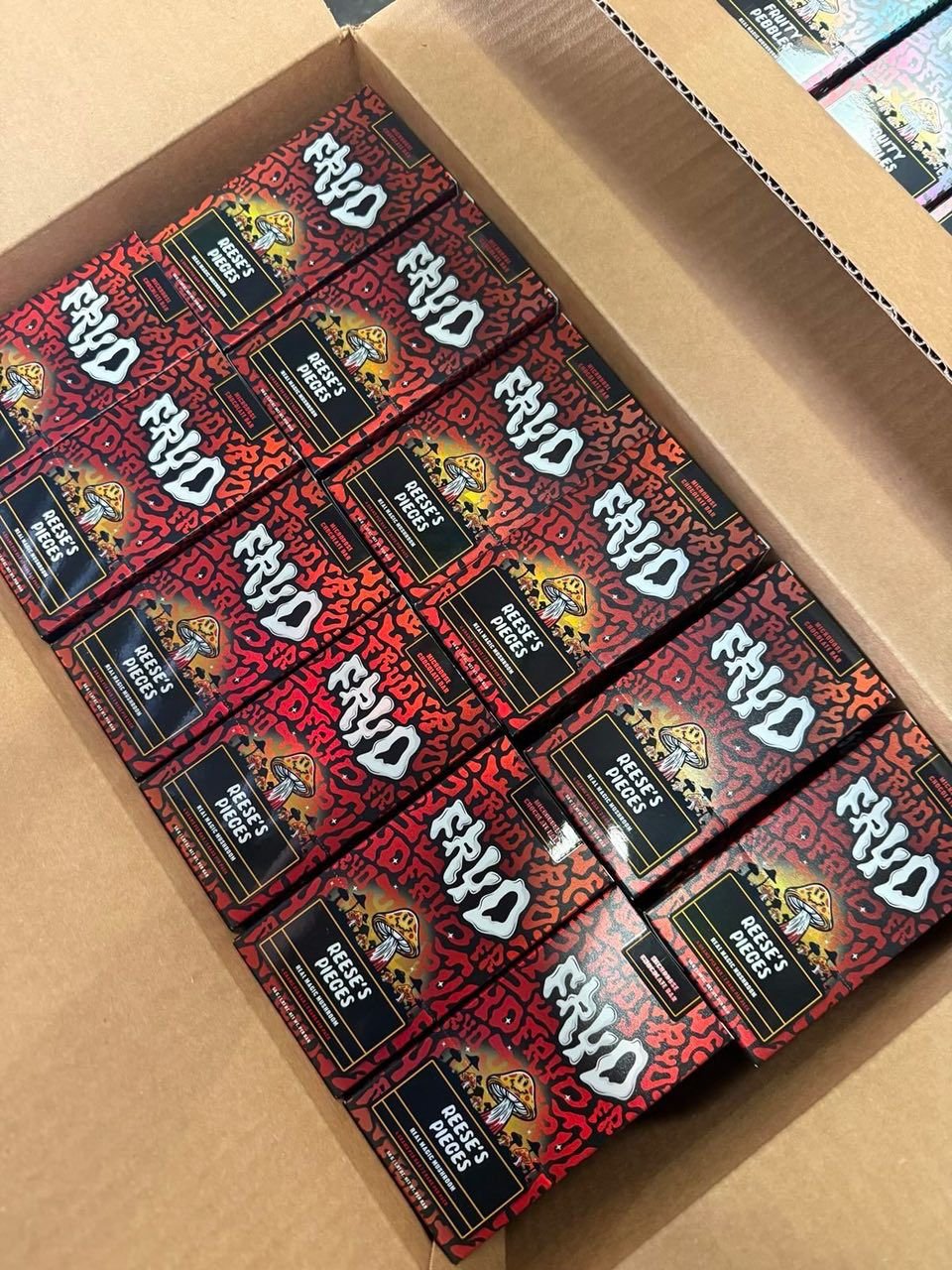 WhatsApp Image 2025 01 11 at 1.01.41 AM 1 1 NEW FRYD CHOCOLATE BARS 4 Grams Per Bar | 2 Bars Per Pack - Image 2